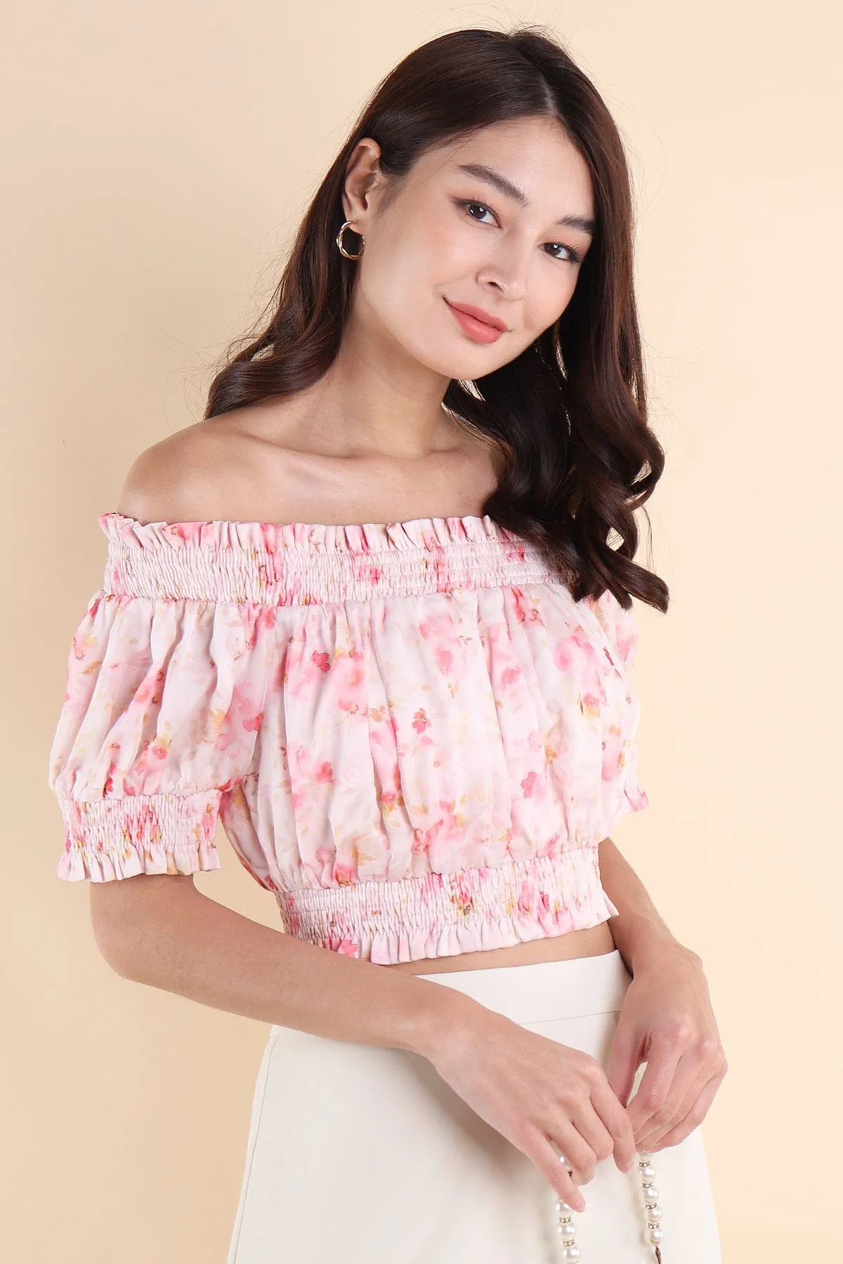 BLOOM FLORAL OFFSIE TOP IN RED