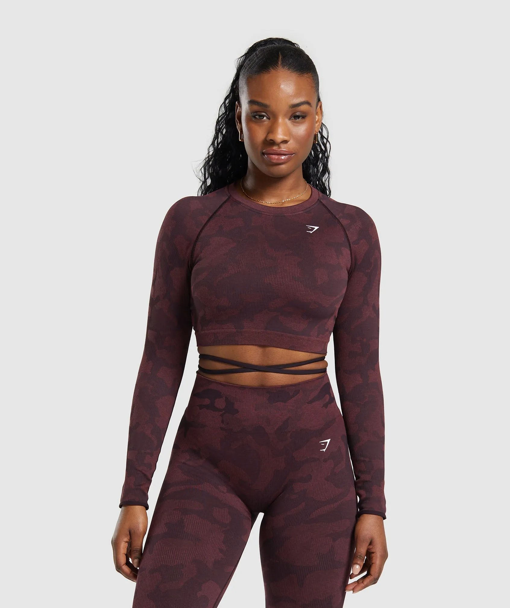 Gymshark Adapt Camo Seamless Long Sleeve Crop Top - Plum Brown/Burgundy Brown