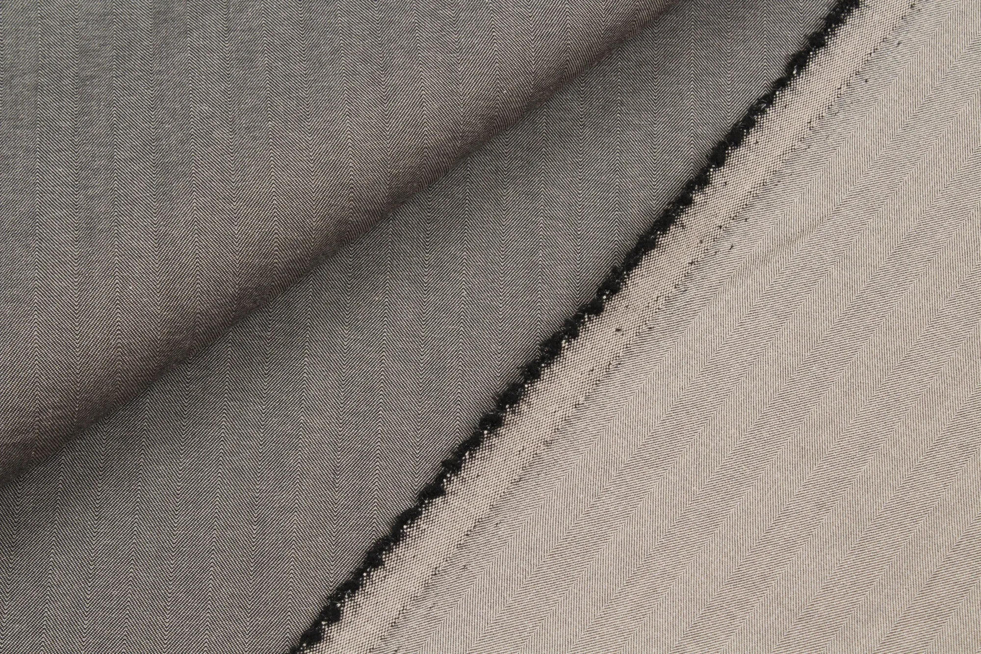 Light Cotton Stretch Gabardine - Herringbone