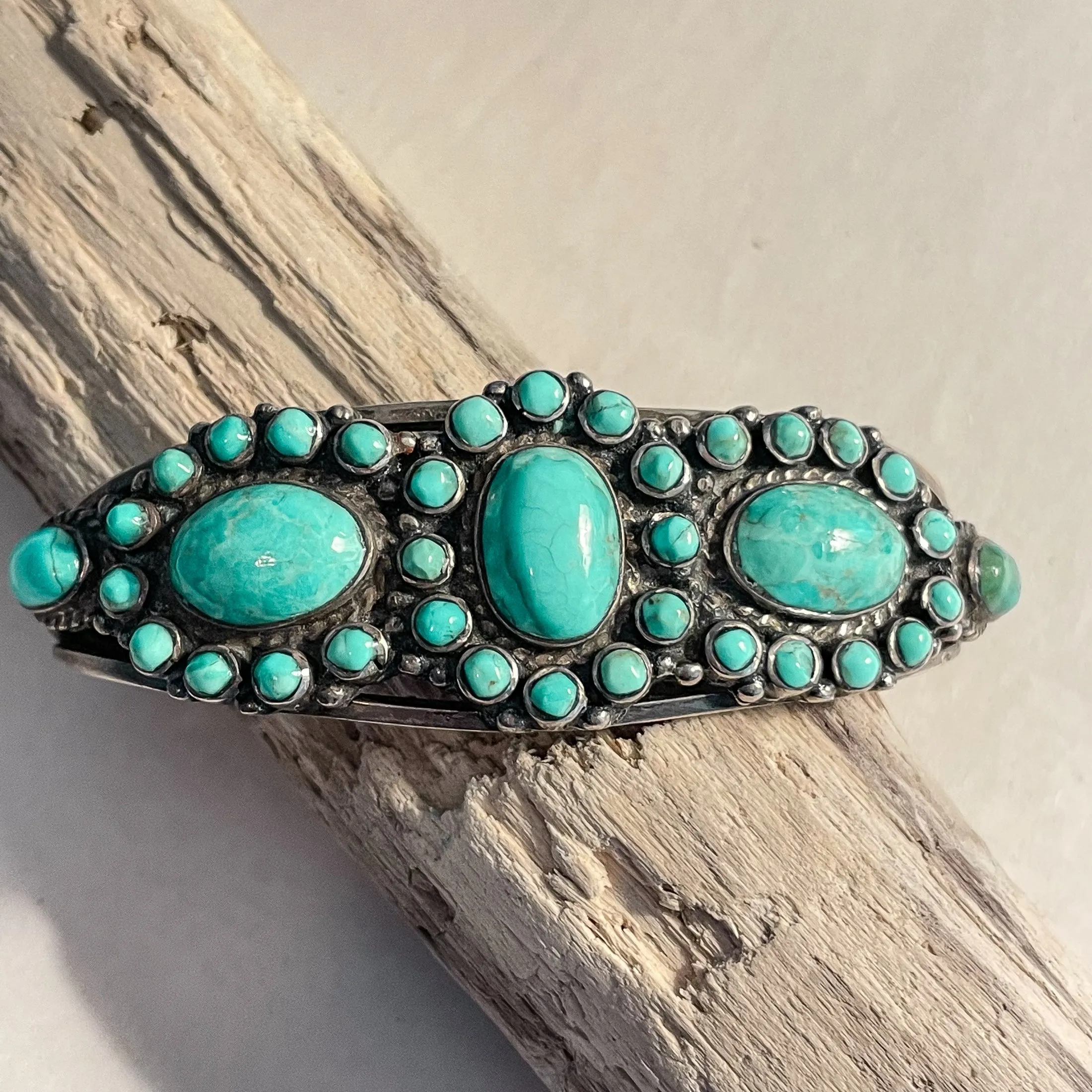 Vintage 1940s Navajo Sterling Silver Turquoise Cluster Cuff Bracelet 55.1 Grams